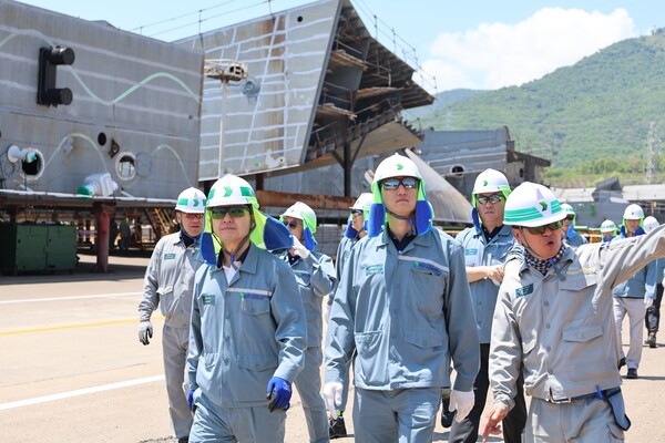조선·에너지·로봇까지···HD현대 정기선 회장, '포트폴리오 확장'으... - 뉴스 썸네일 이미지