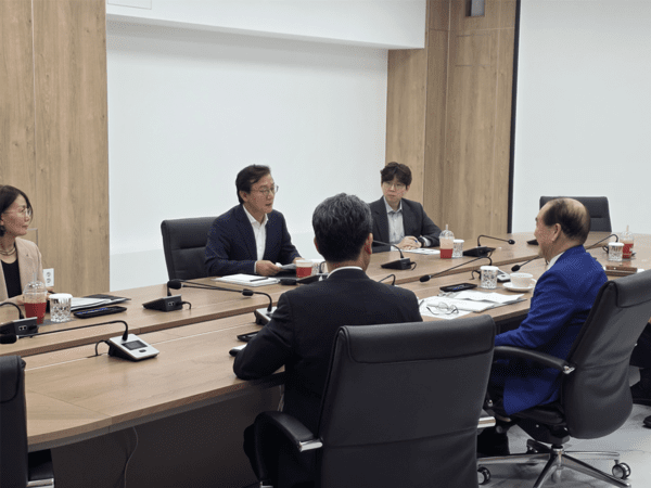 흥아해운 , 본사 부산으로 옮긴다···HMM·SK 해운 이어 네 번째
